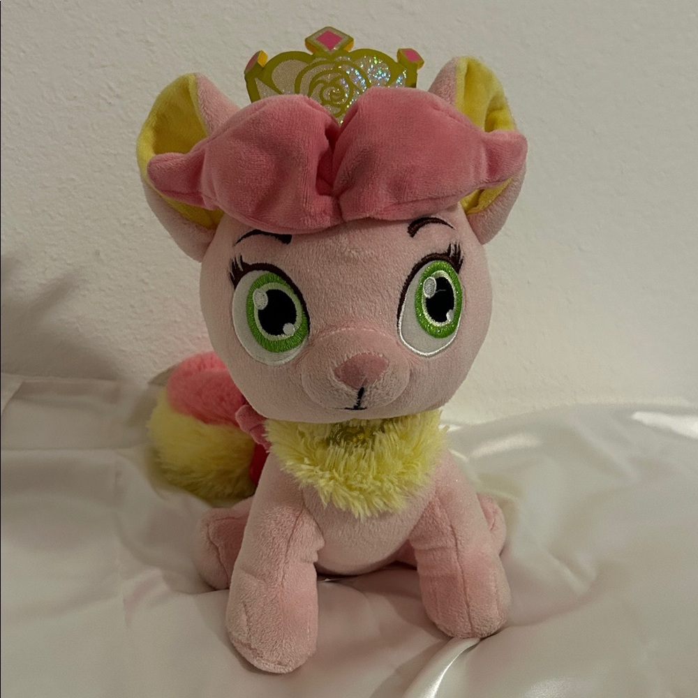 Disney Store Whisker Haven Palace Pets Bell's Rouge Plush Stuffed Plush Aurora
